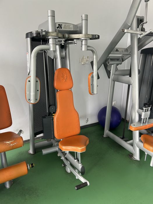 Фитнес уреди за гръб и гърди