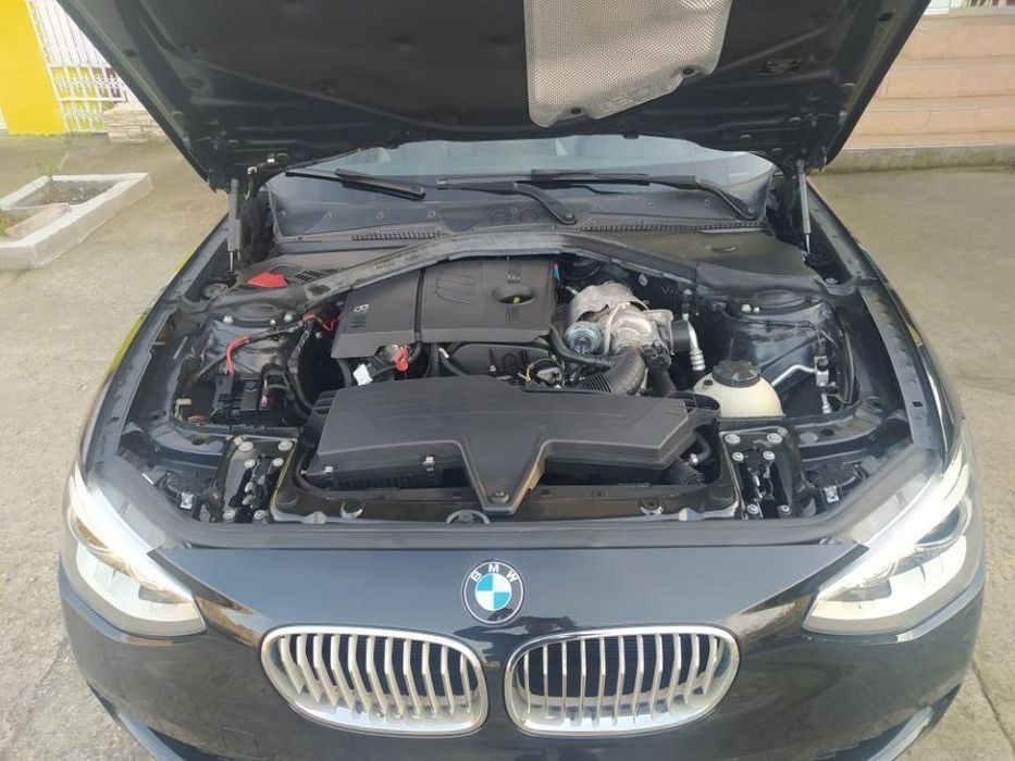 BMW 116i, fabricație 2012 
- keyless go
- dublu climatronic
- star&