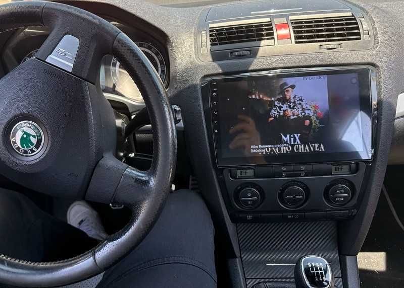 Skoda Superb мултимедия Android навигация