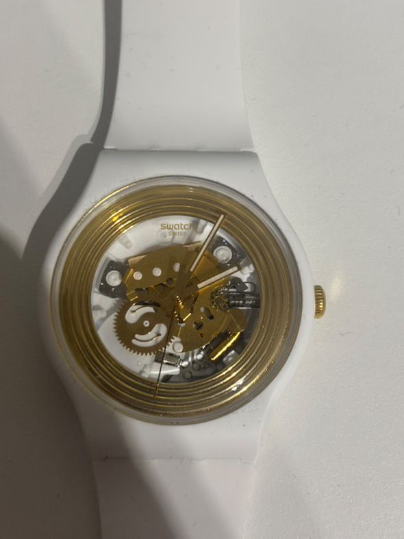 Швейцарски часовник swatch
