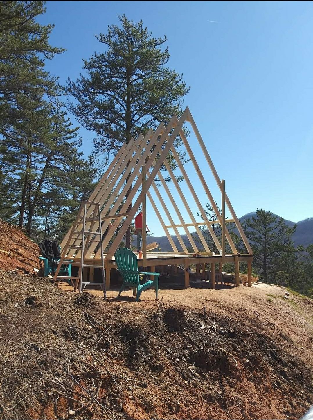 Cabane A frame din lemn uscat și tratat