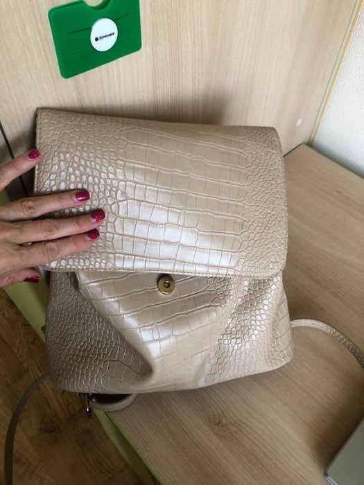 страхотна дамска раничка