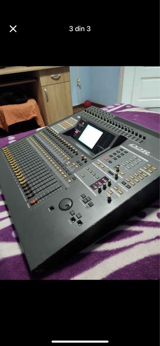 Vând mixer Yamaha O2R