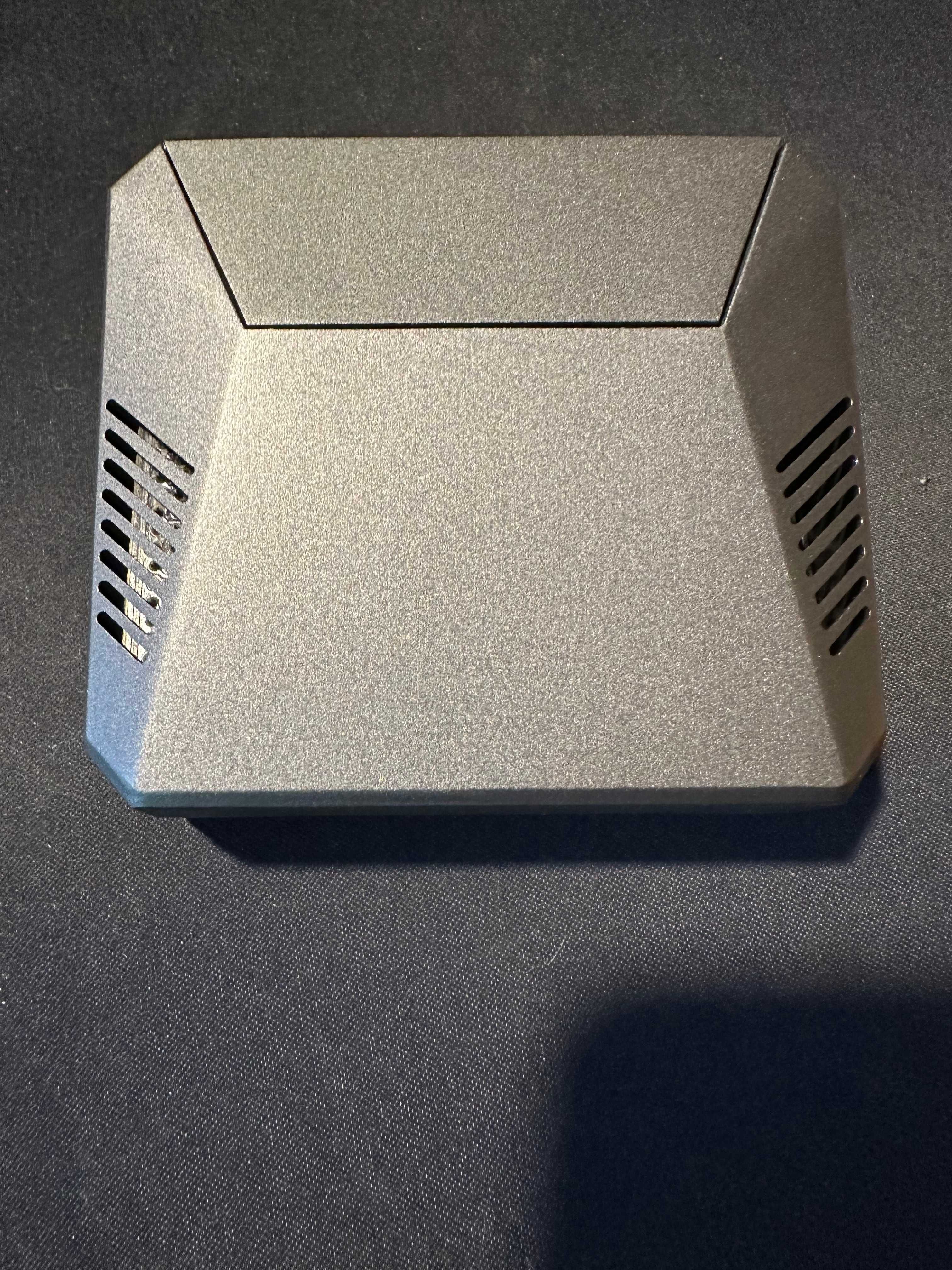 Raspberry Pi 4 4GB/8GB + Argon ONE V2 Case + incarcator