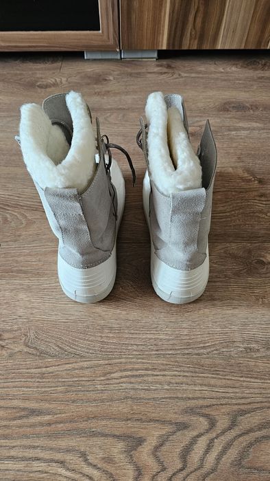 Апрески élémenterre с естествена кожа