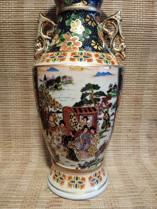 Vaza China portelan pictat manual aurit 20 cm