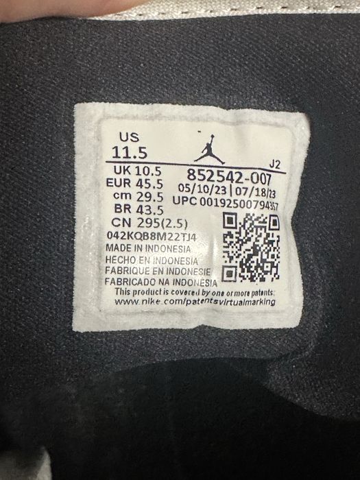 Adidasi Air Jordan 45,5