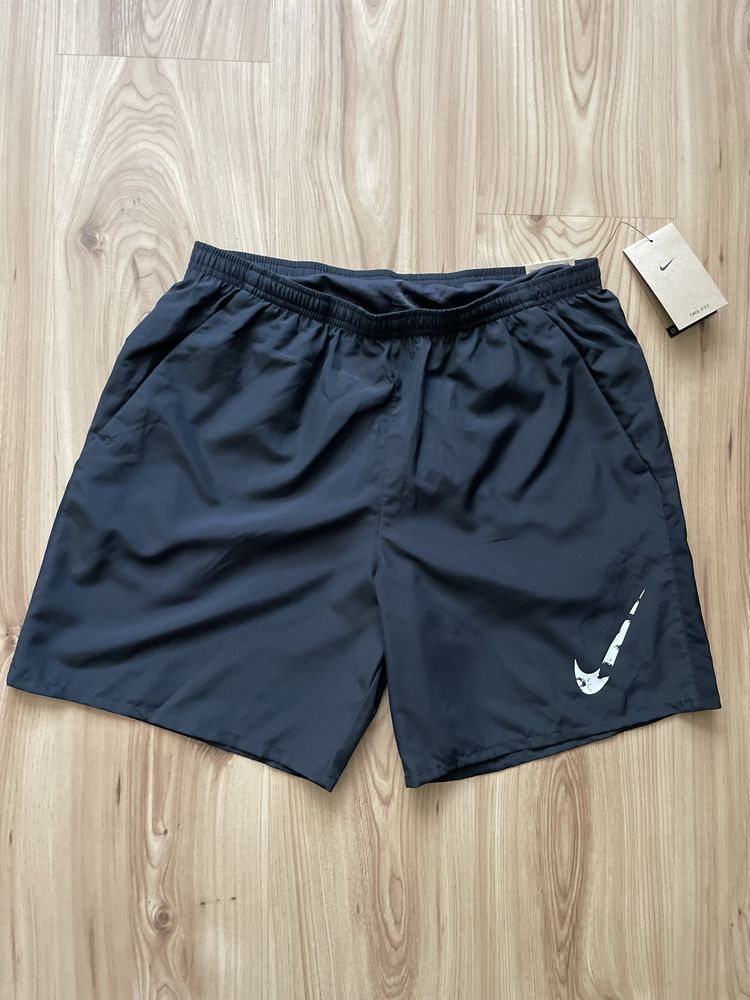 NIKE / Нови мъжки спортни къси панталони/шорти L