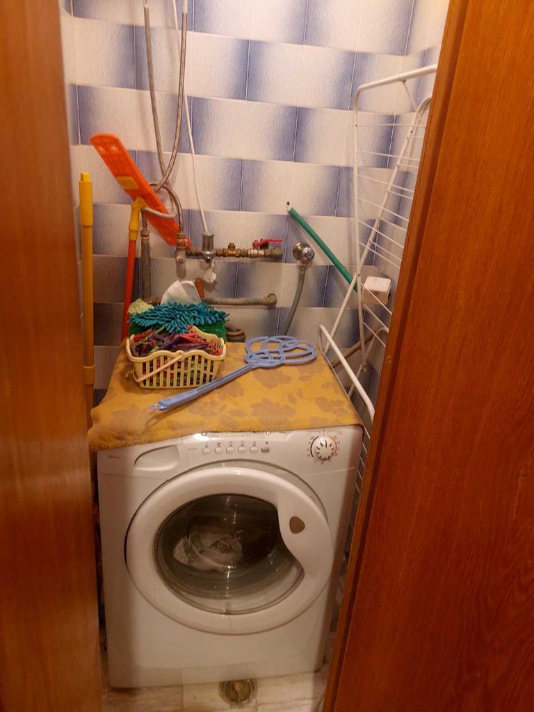 Дава се под наем Тристаен апартамент в Плевен, Дружба 1 - 100 кв.м за 500 € - Снимка #14