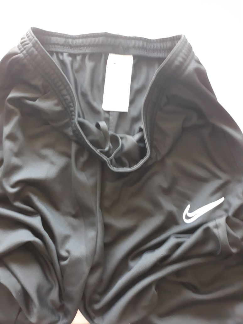 Trening Nike nr L originali