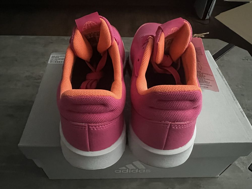 Маратонки Adidas