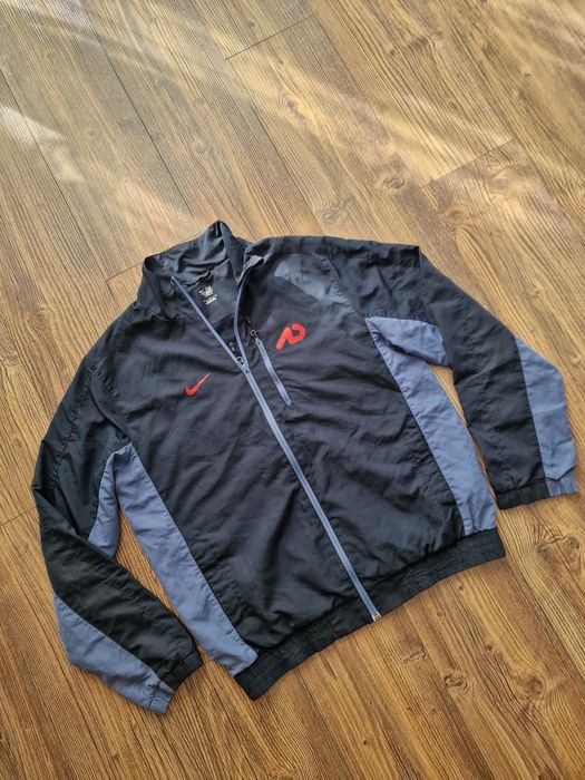 Страхотно мъжко яке горнище NIKE  размер M