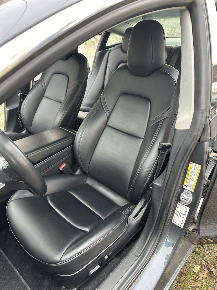 Interior piele Tesla Model 3, Scaune / Banchete / Fete usi