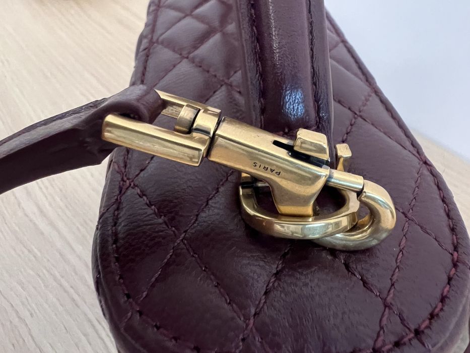Чанта бордо на YSL vanity bag