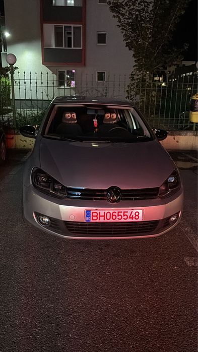 Vand bara fata golf VI cu grila de R si proiectoare (LA7W)