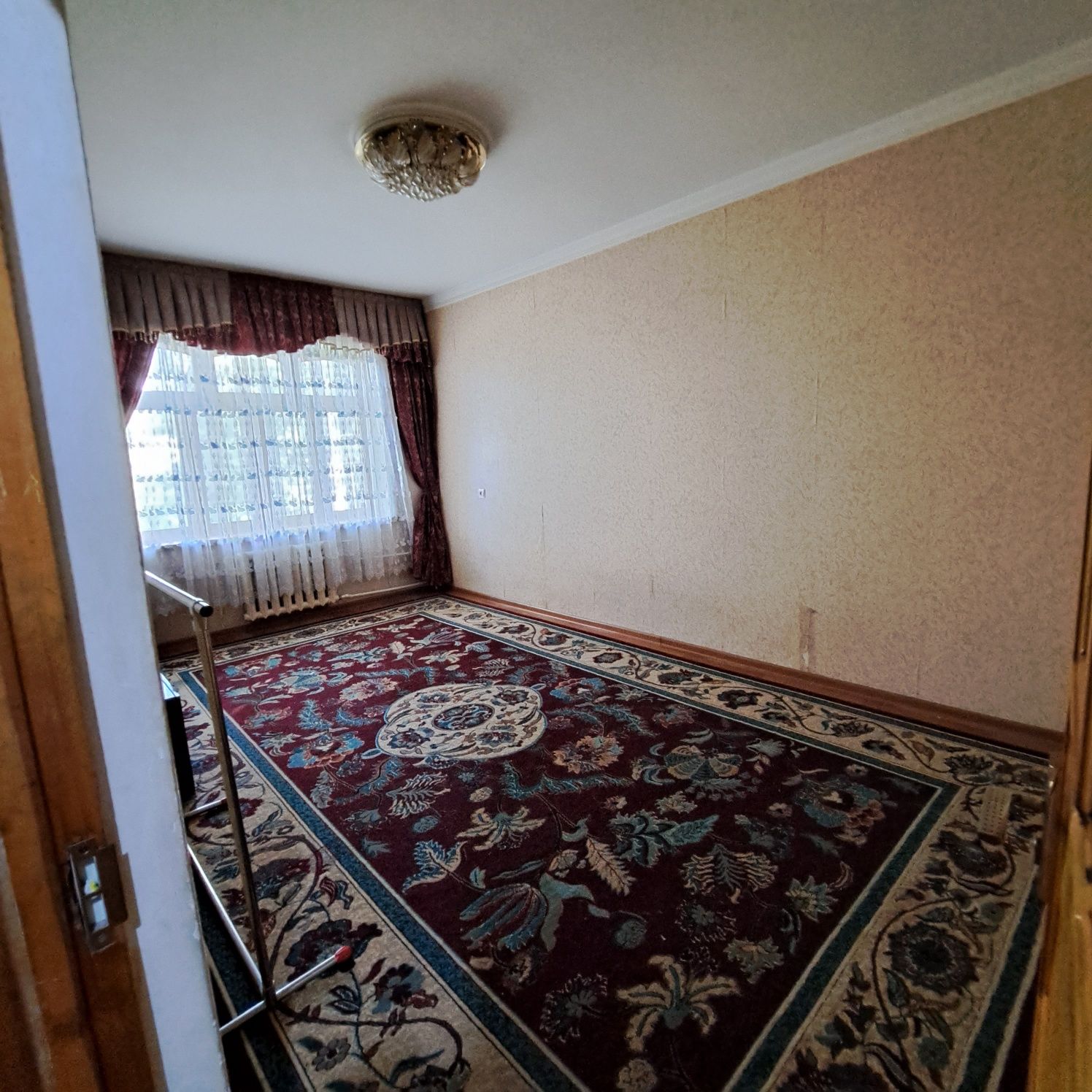 Dom sotiladi 3 xona 3/4/4 mirzo ulugbek rayon
