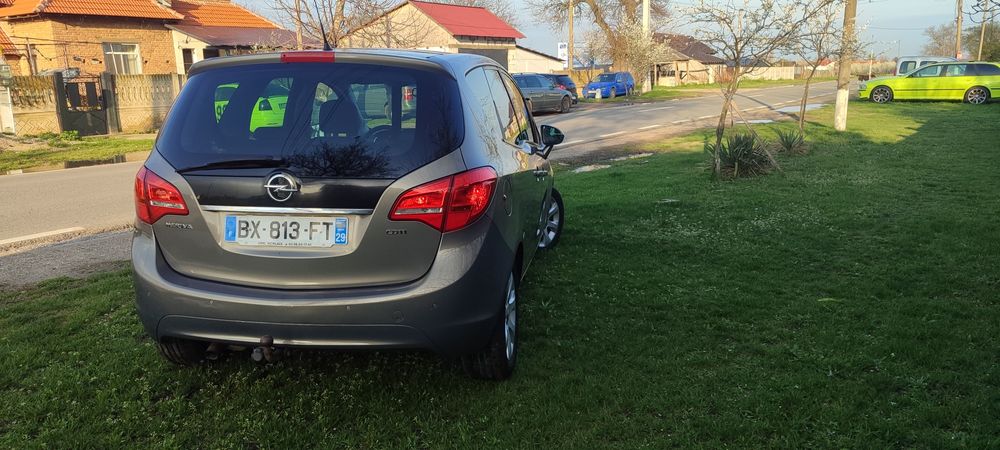 Vând Opel Meriva