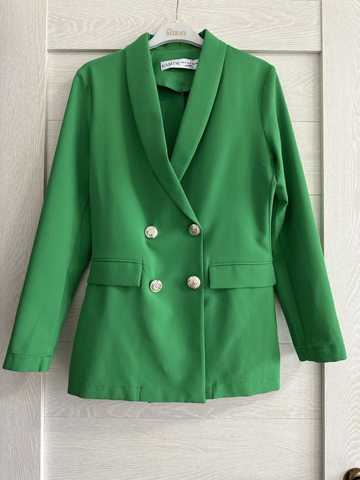 Кажекей, рубашка, пиджак