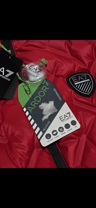 Оригинално яке на Armani M