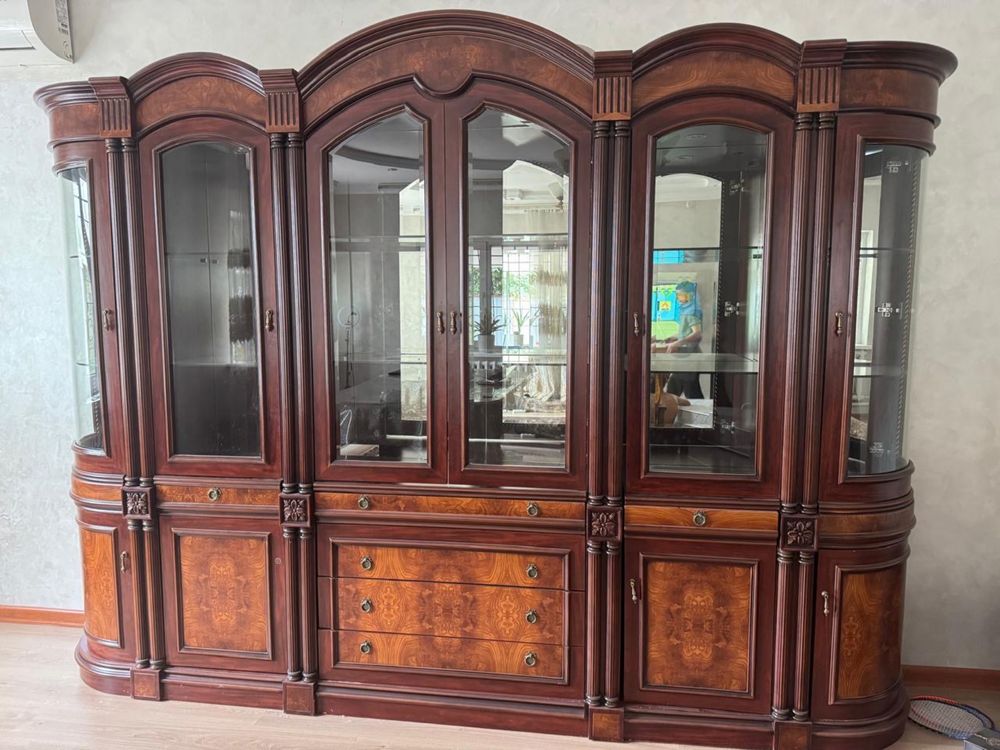 Срочно продается стенка