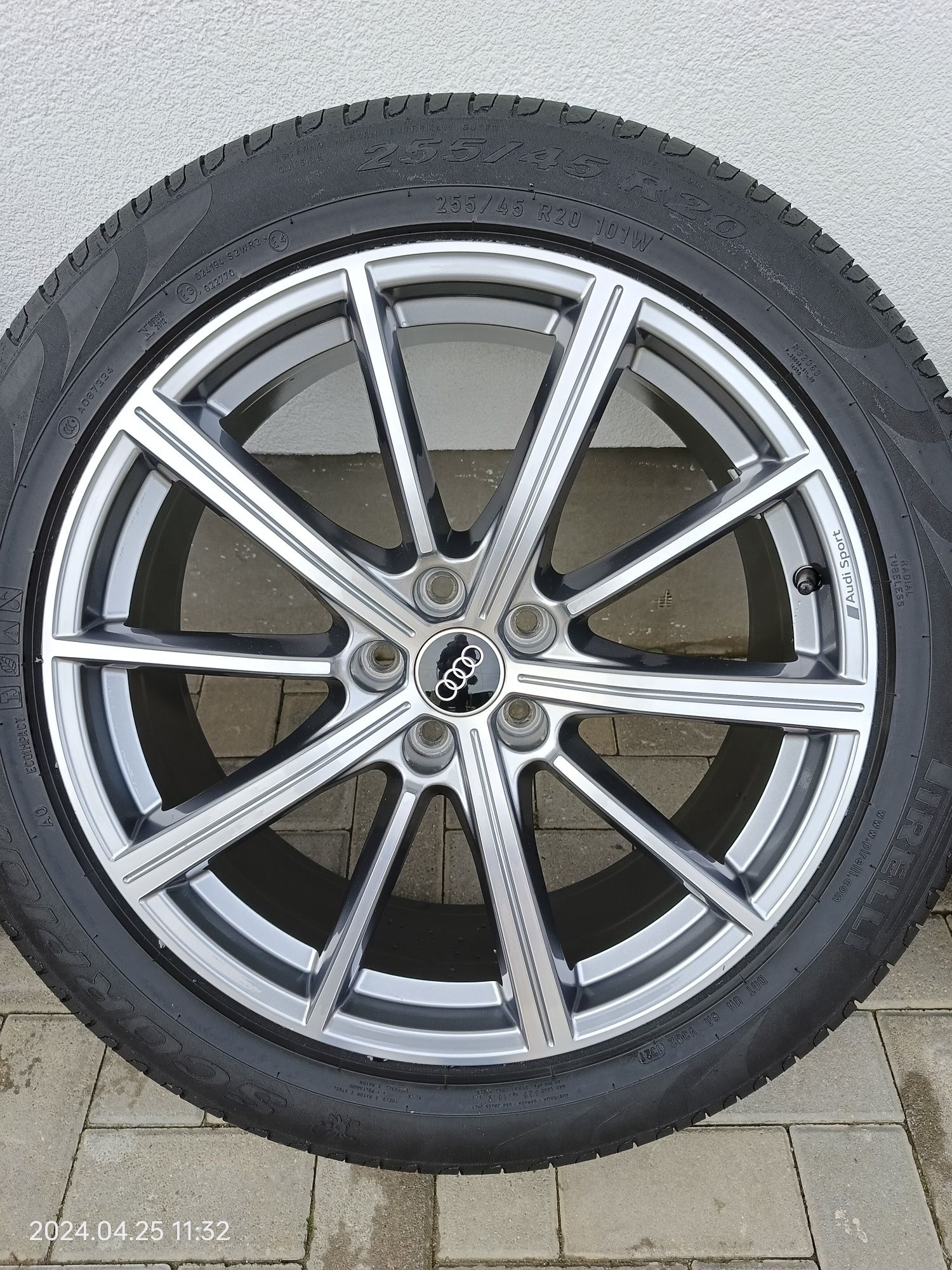 Jante originale "20 S Line Audi SQ5,Q5, anvelope Pirelli 
5x112
8,5J