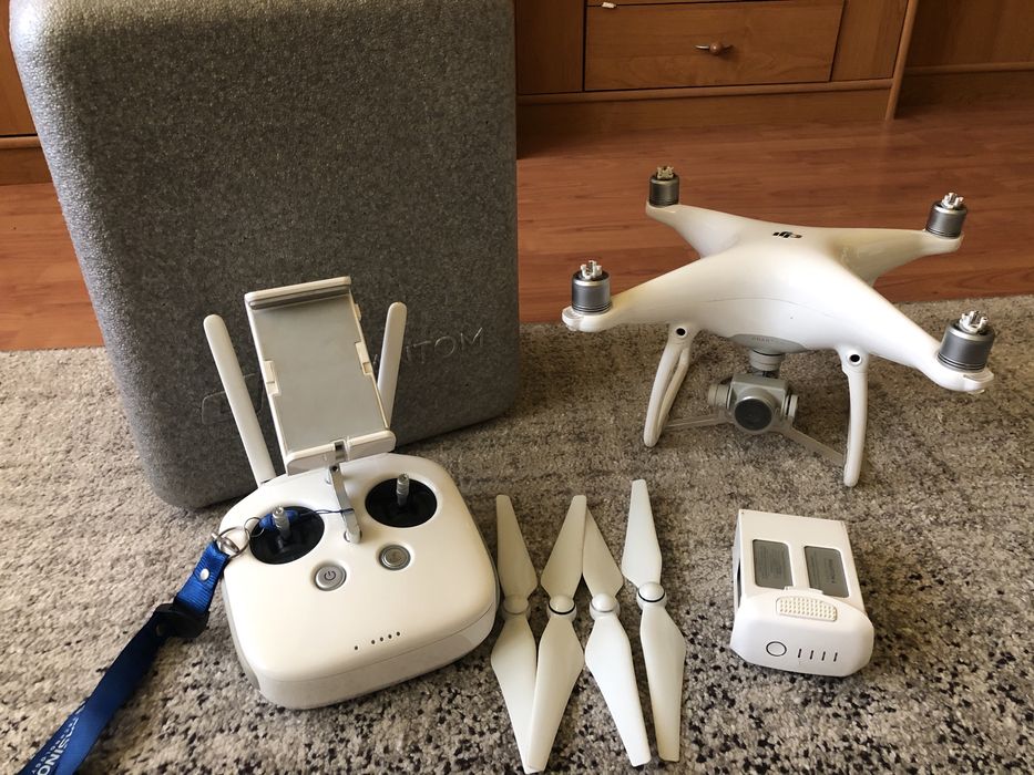 Drona Dji Phantom 4