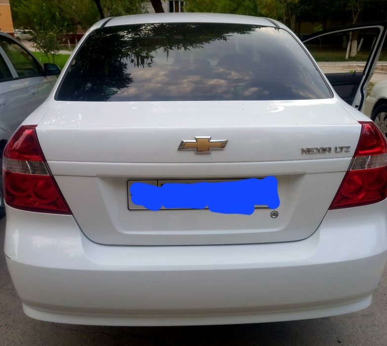 Автомобиль нексия3