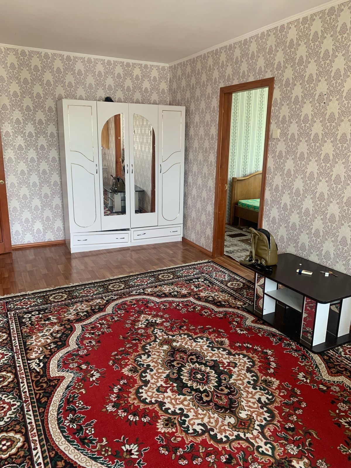 Продам 4х комнатную квартиру
