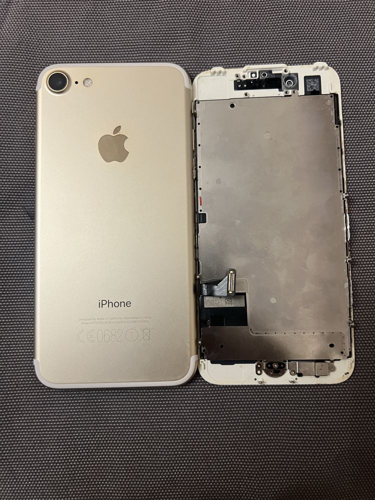 IPhone 7 Gold за части