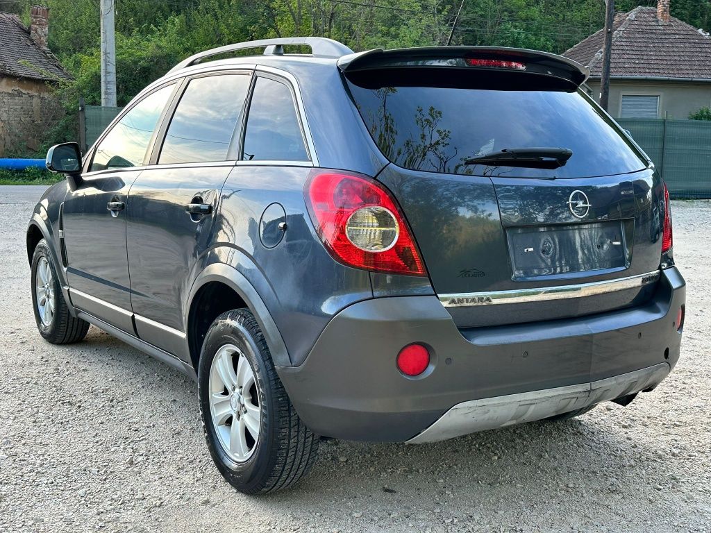 Opel Antara 4X4 .