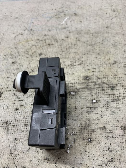 modul portiera dreapta fata  volkswagen golf 7 break 2.0 motorina 2015