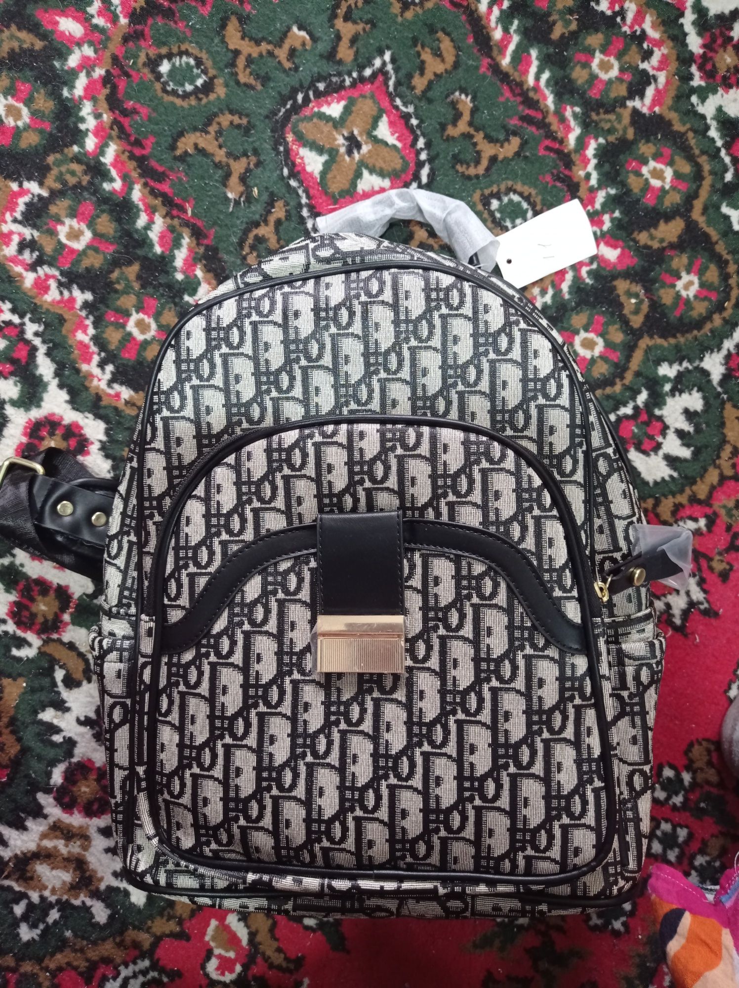 Продам рюкзак, портфель
