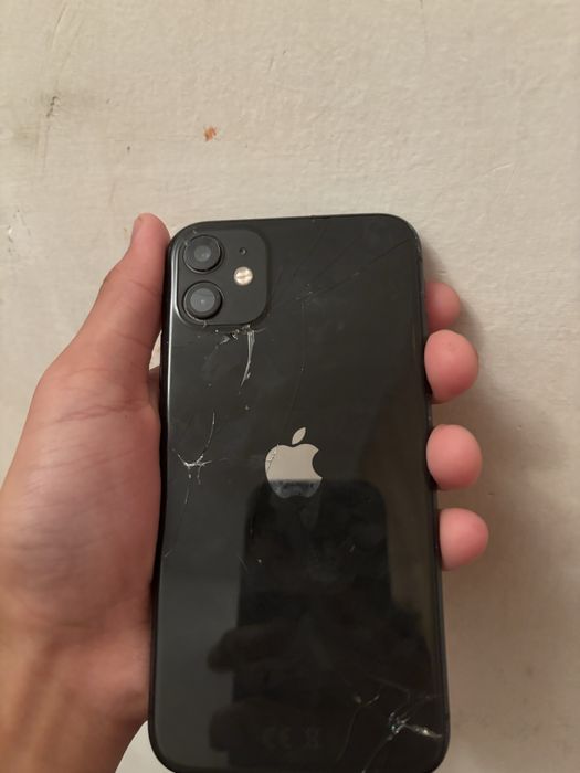 Продам iPhone 11