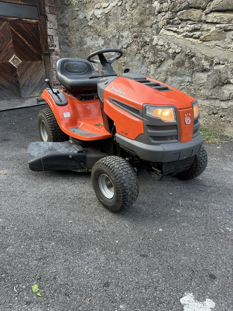 Тракторна косачка Husqvarna TS38