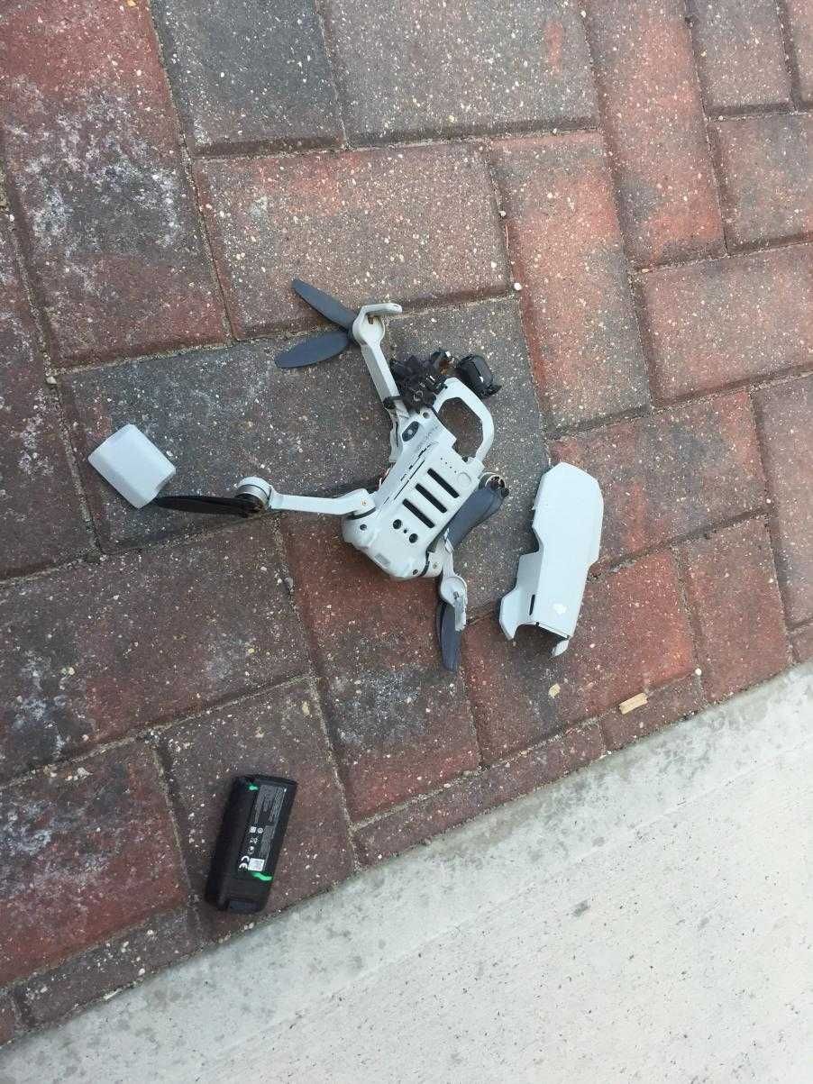 DJI Drona cu Telecomanda