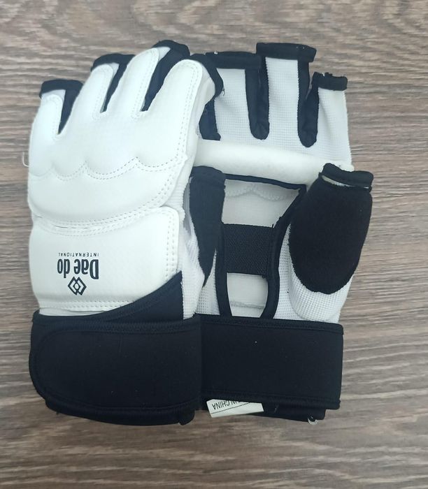 Перчатки Тхэквондо