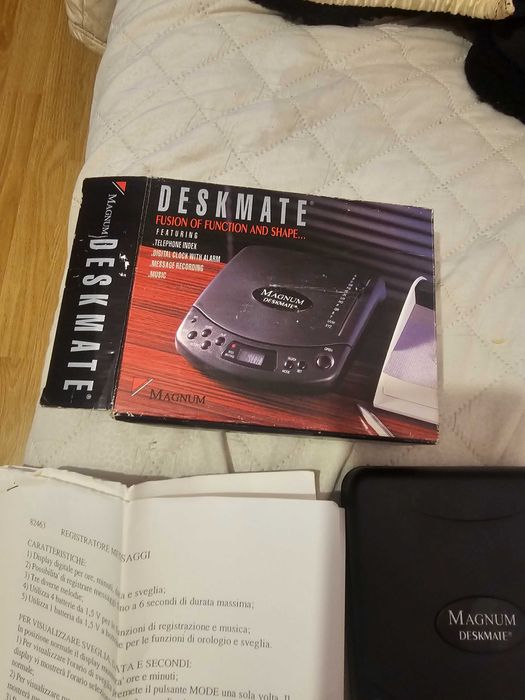 Magnum Deskmate multifuncțional