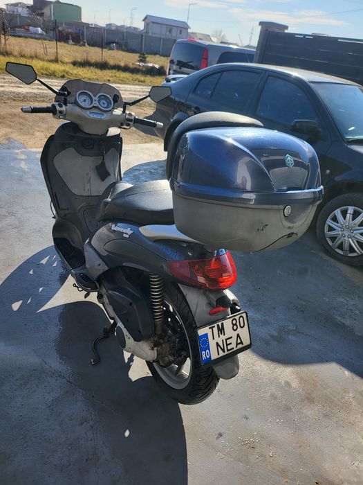 Piaggio Beverly 200 , citiți toata descrierea.
