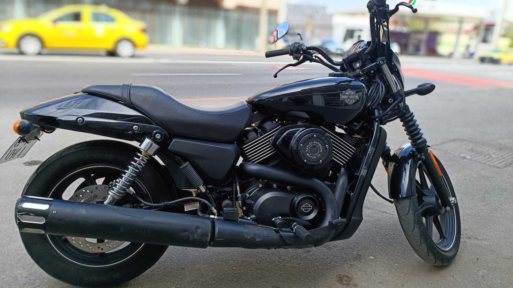 Liquid Money vinde - Motocicleta Harley Davidson