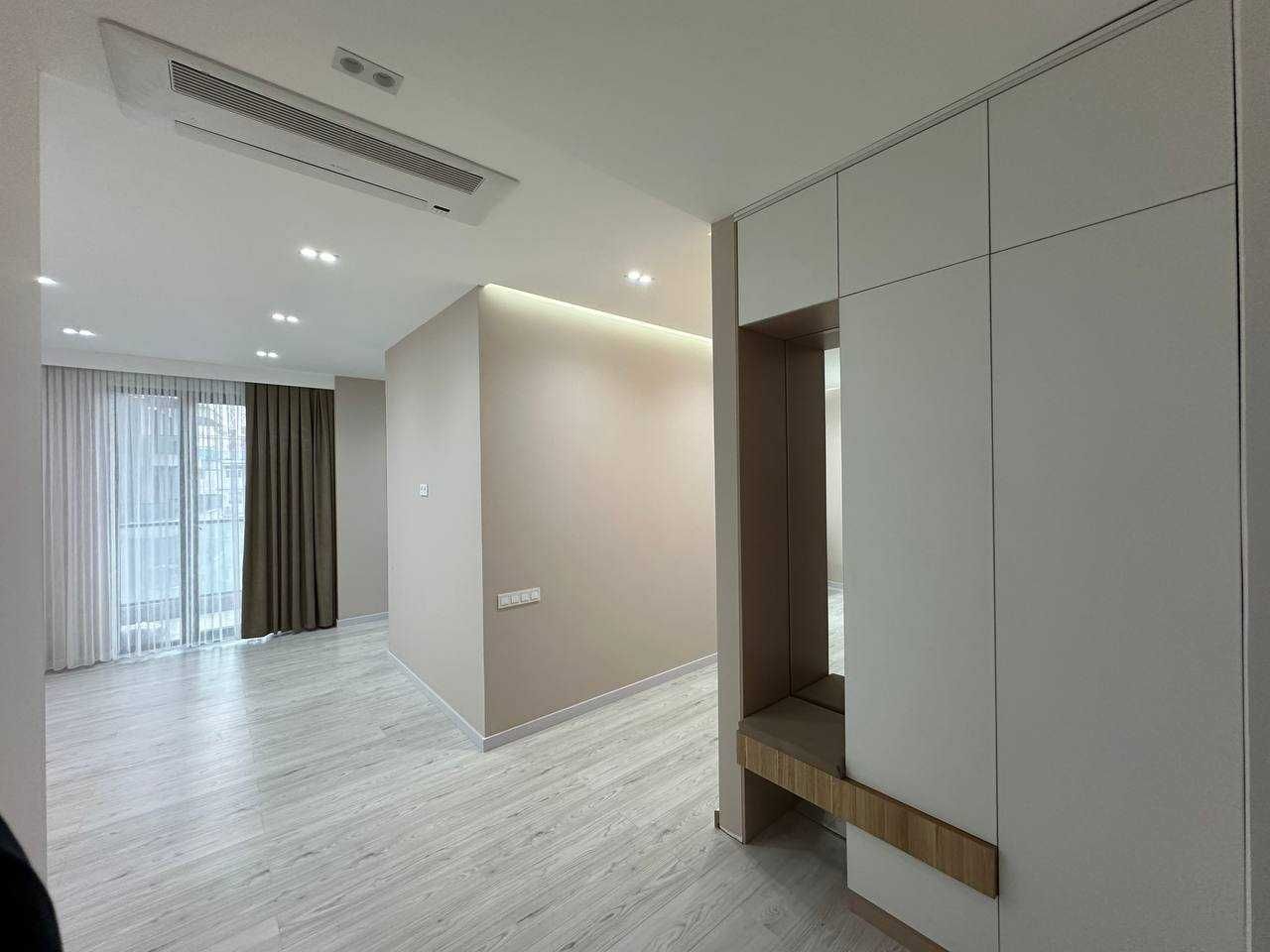 Parkwood Мирaбaд Прeмиум Цeнтр 105m2 Evro