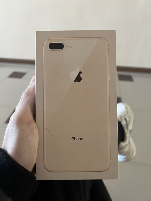 Продам айфон 8 плюс
