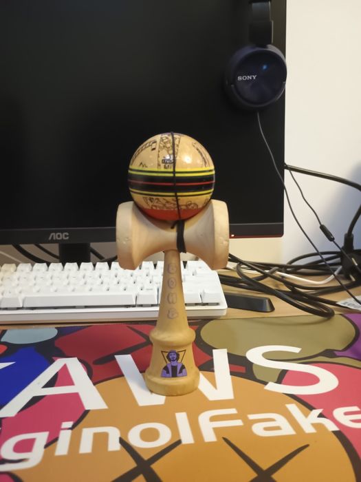 Kendama from bonz(nu mai e pe stoc pe niciun site)