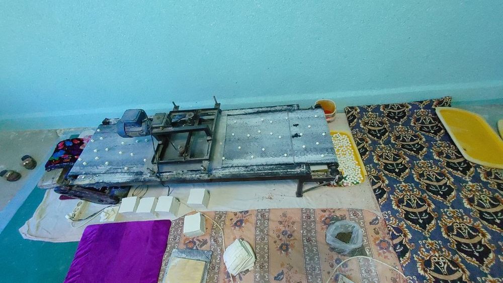 Qurt chiqaradigan aparat