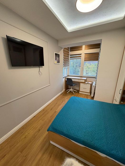 Дава се под наем Тристаен апартамент в София, Център - 90 кв.м за 1500 € - Снимка #7