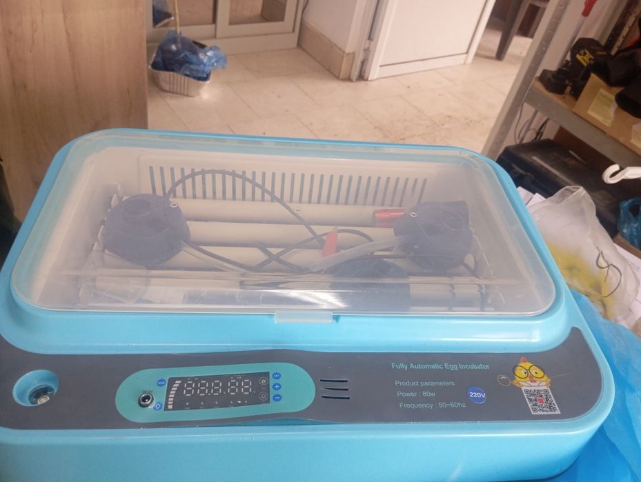 Инкубатор за люпене на яйца