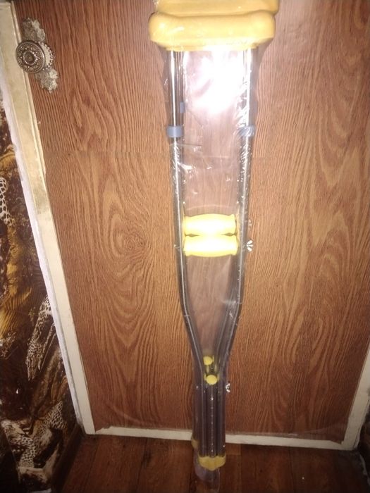 Продам новые костыли