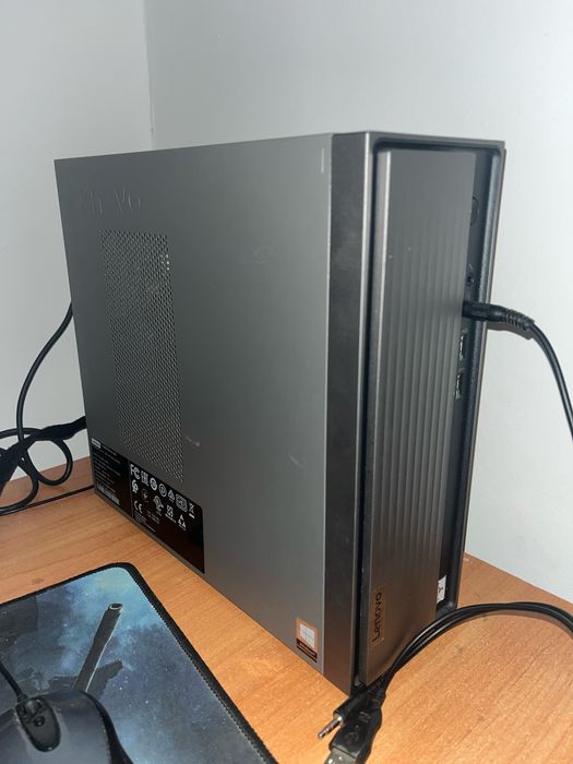 Lenovo AMD Athlon Silver 3050U with Radeon Graphics 2.30 GHz