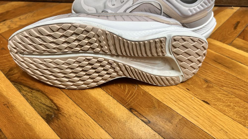 Оригинални маратонки Nike 38 номер