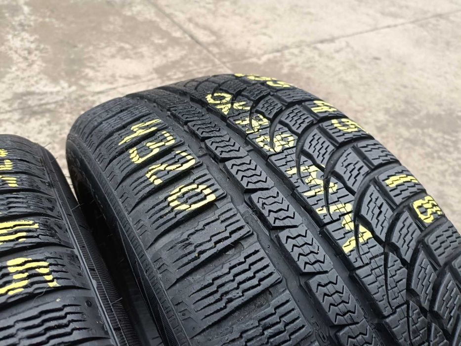 Doua anvelope de iarna 235 45 18 nokian WRa4 profil 8 mm 2020
