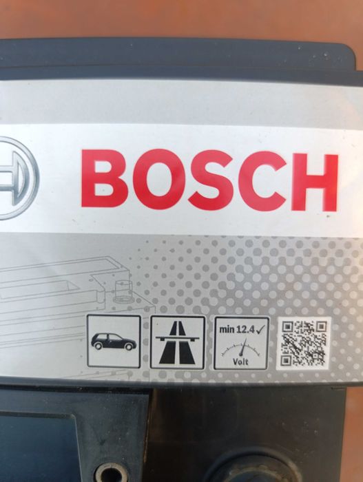 Акумулатор Bosch 12V 56AH десен плюс